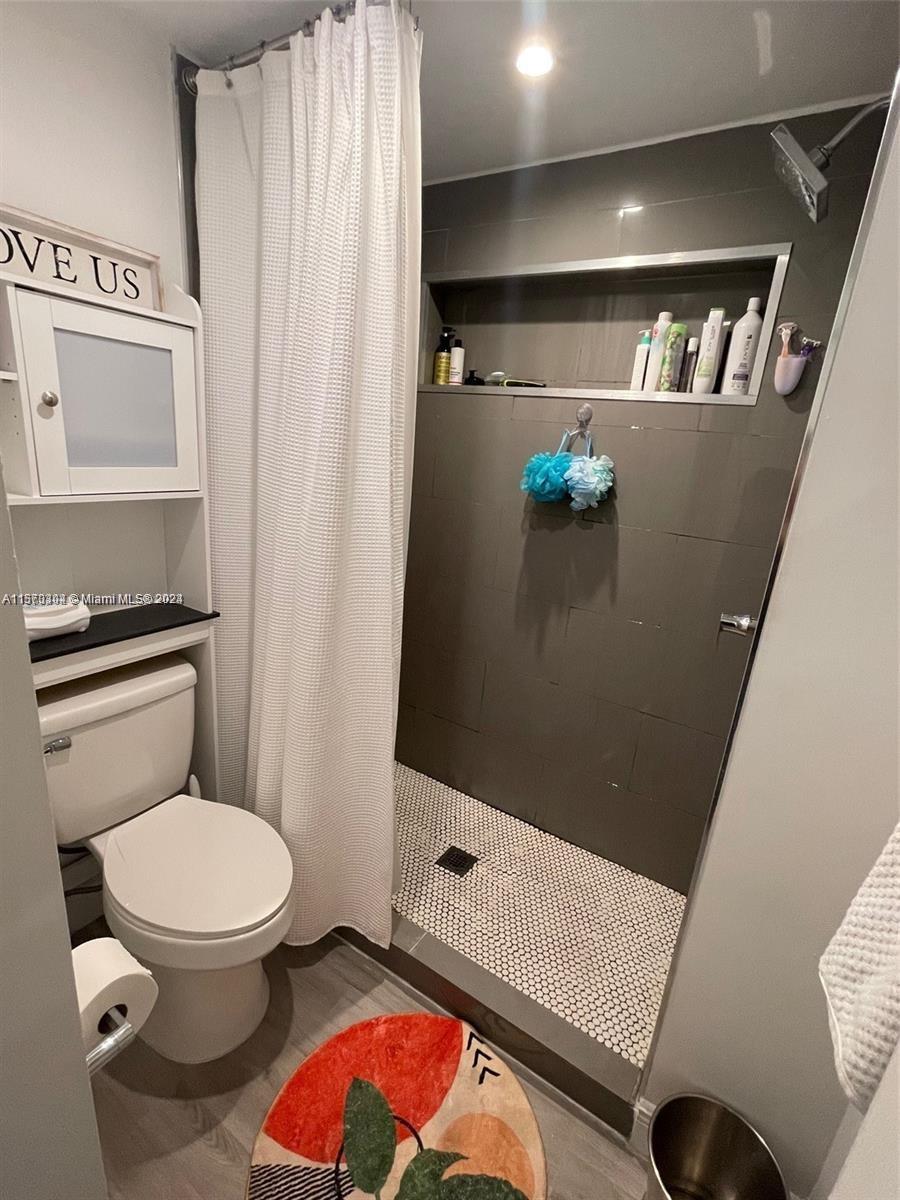 RIVERVIEW VILLAGE CONDO - Residential Lease