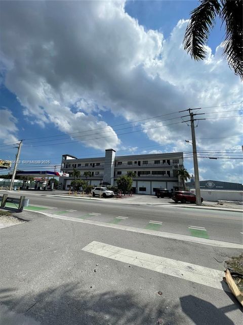 11710 NW South River Dr Medley FL 33178