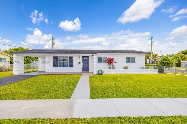 8801 SW 17TH ST, MIAMI, FL 33165 - Image fc64bff6aca4e3fdcbc3ec352b816210/4056184484