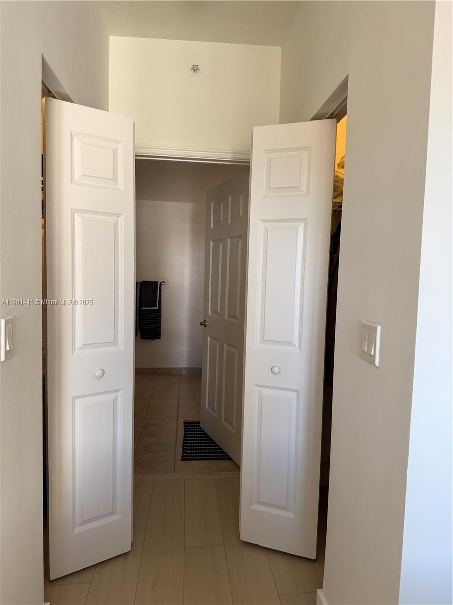 PUERTA DE PALMAS CONDO - Residential