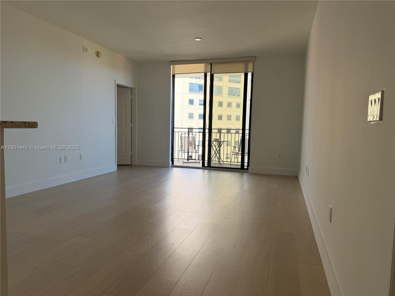 PUERTA DE PALMAS CONDO - Residential