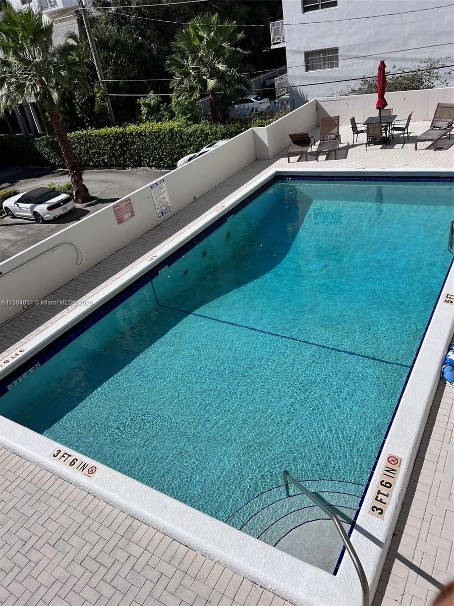 LINCOLN TOWERS CONDO - Residential