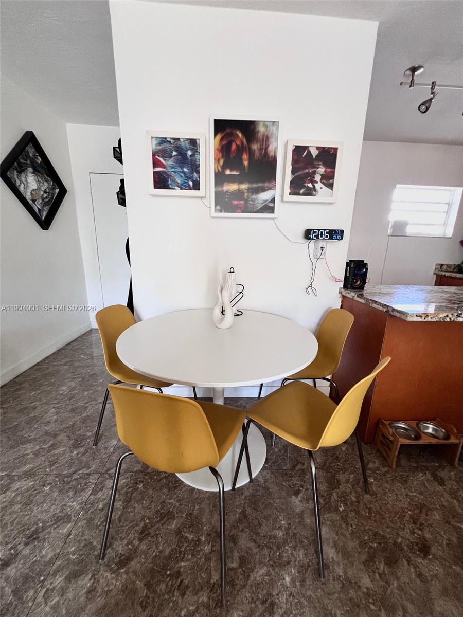 LINCOLN TOWERS CONDO - Residential