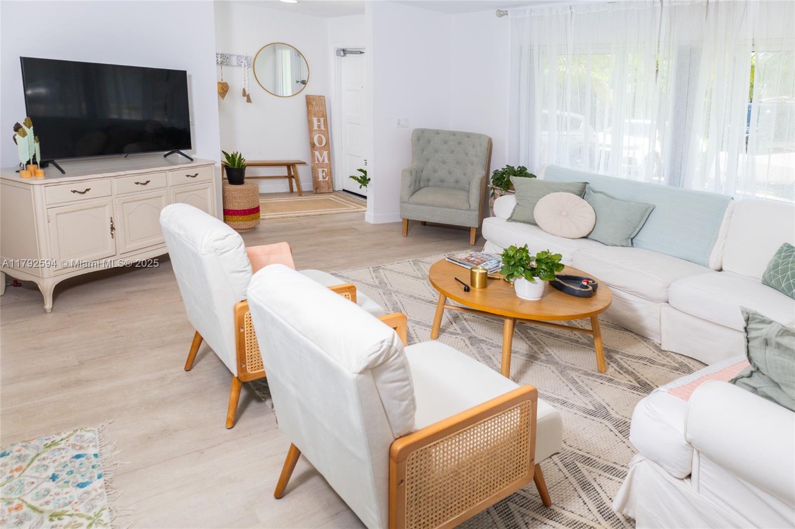 UNIVERSITY PARK COUNTRY C - Residential