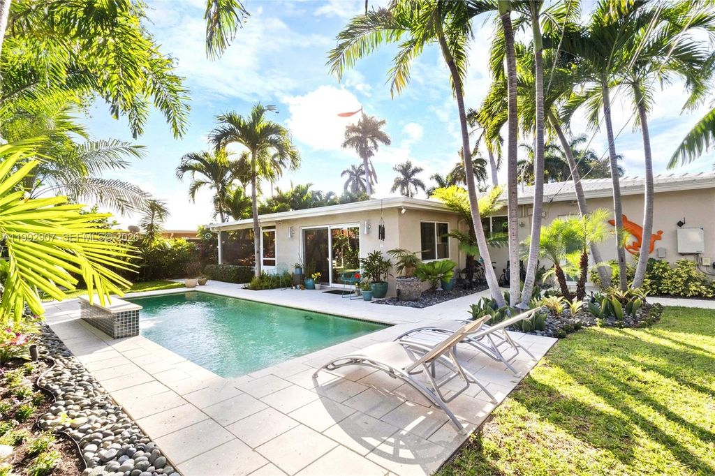 Photo of 315 N 31st Rd, Hollywood, FL 33021 (MLS # A11992907)