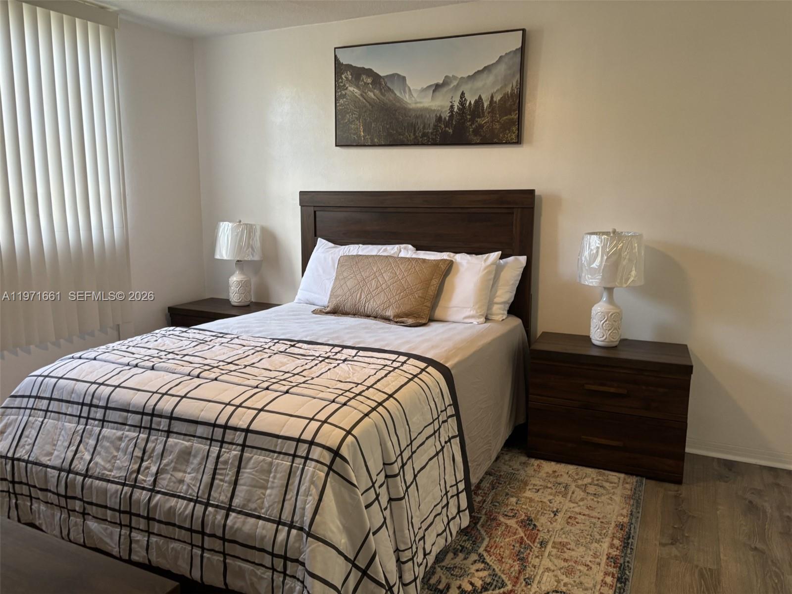 POINT EAST SEC III CONDO - Residential