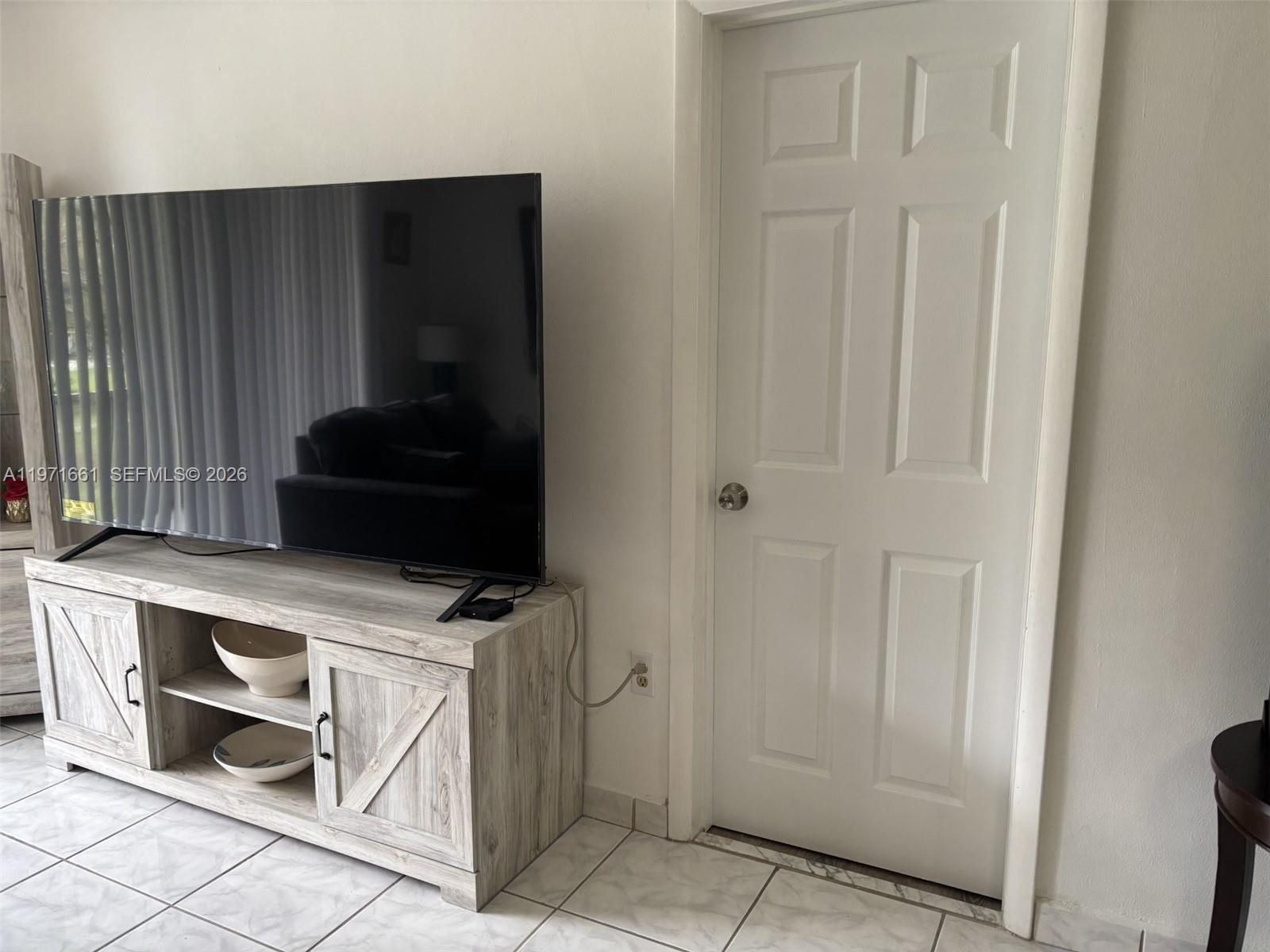 POINT EAST SEC III CONDO - Residential