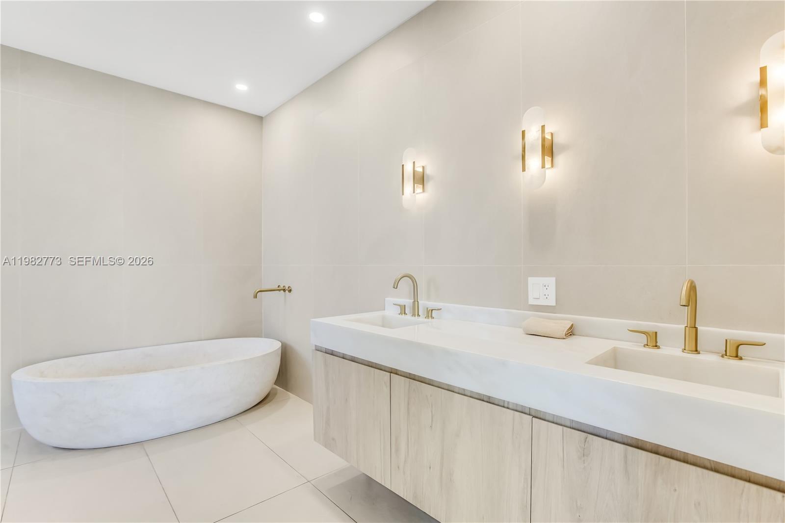 PRINCE GEORGE ARMS CONDO - Residential