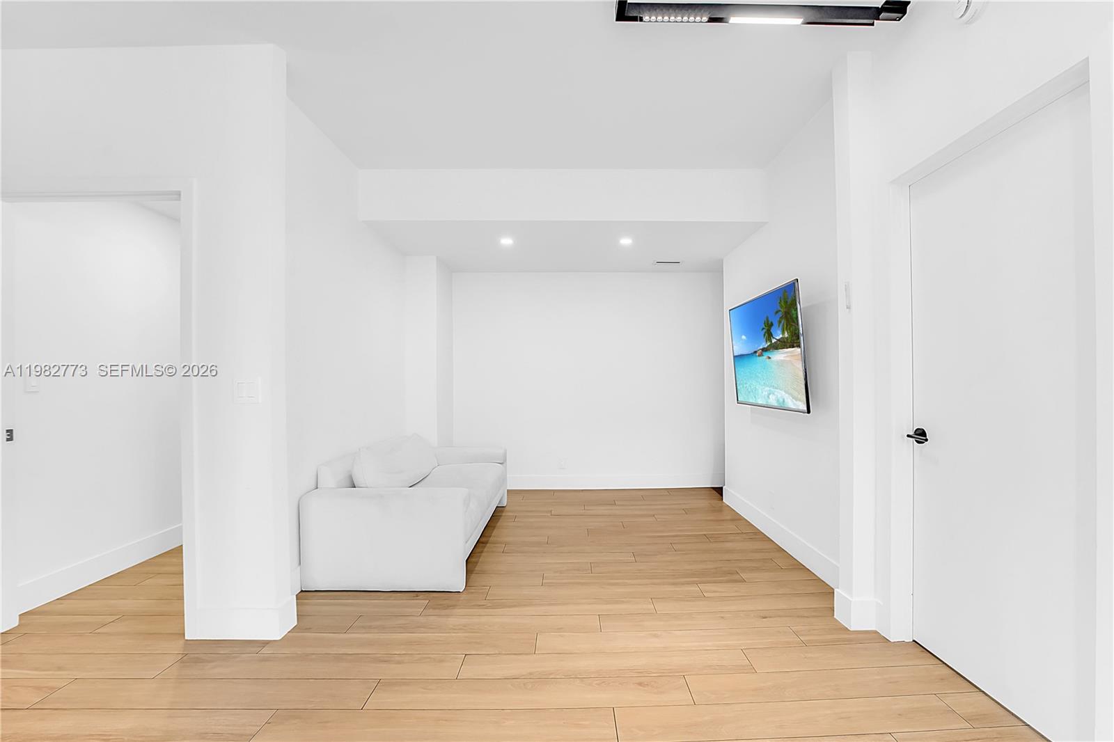 PRINCE GEORGE ARMS CONDO - Residential