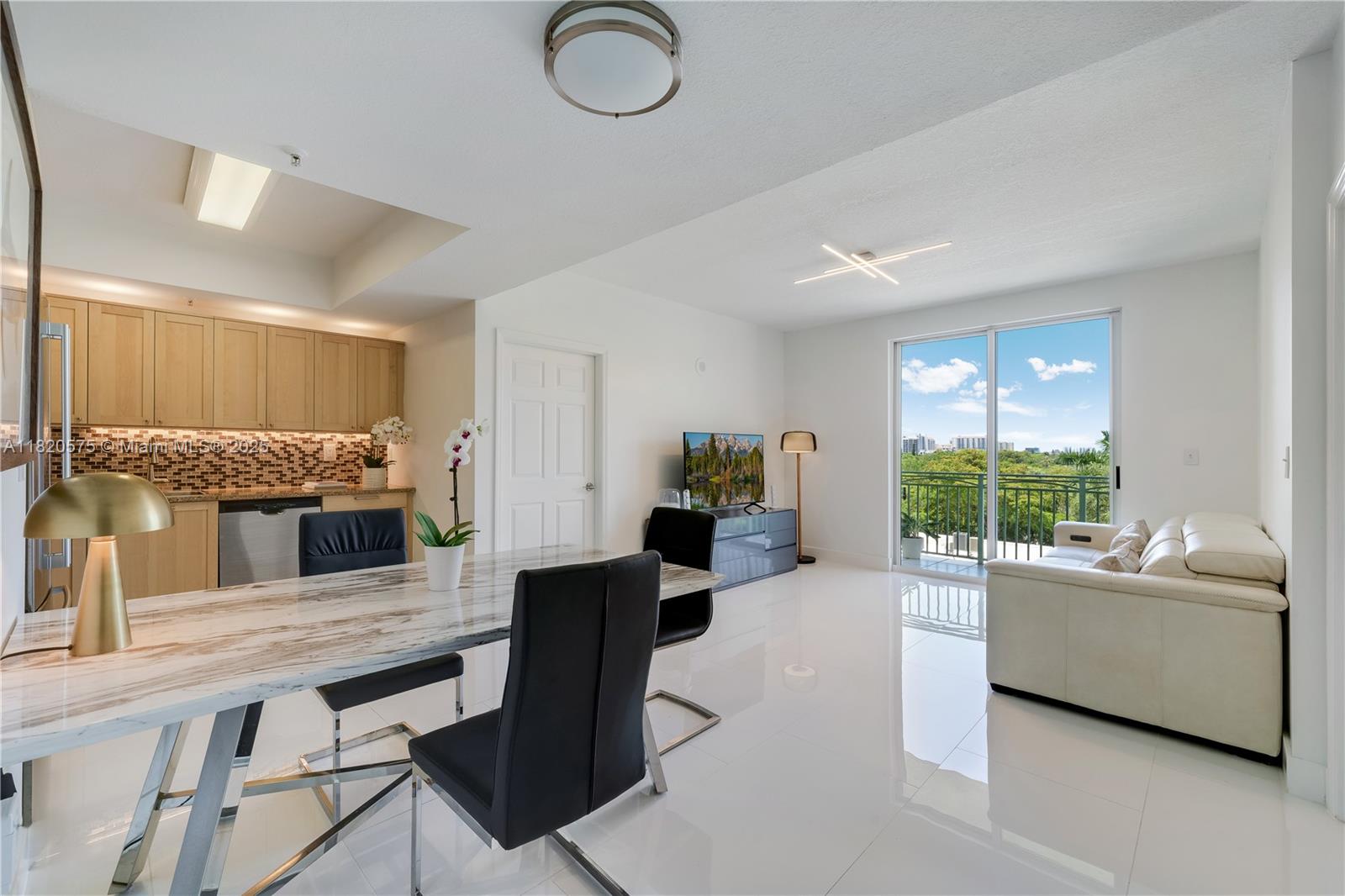 3500 Coral Way 604