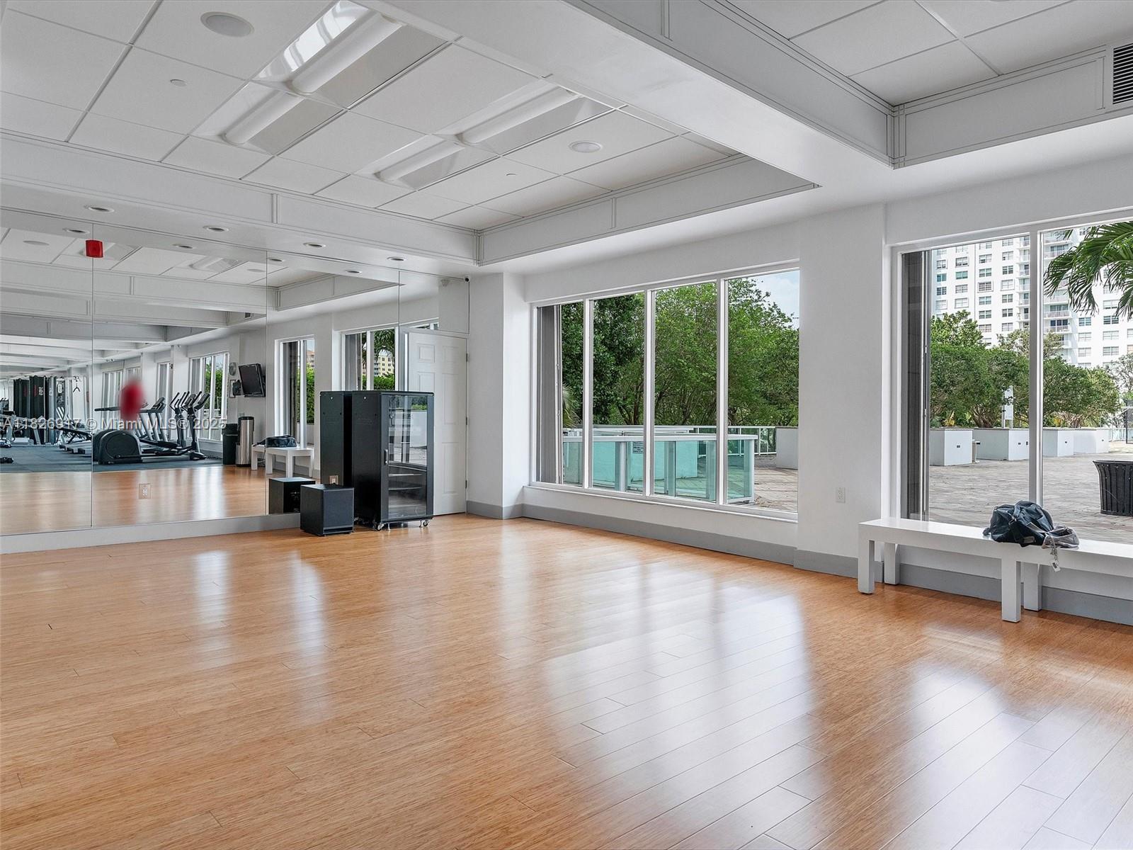 ADMIRALS PORT CONDO WEST - Residential