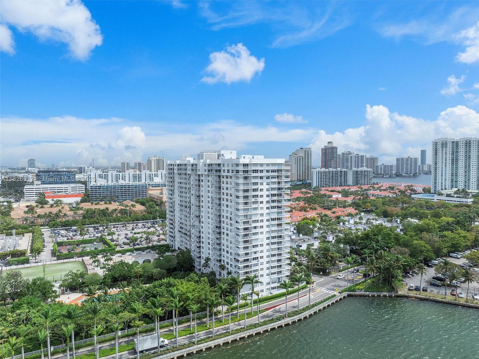 ADMIRALS PORT CONDO WEST - Residential