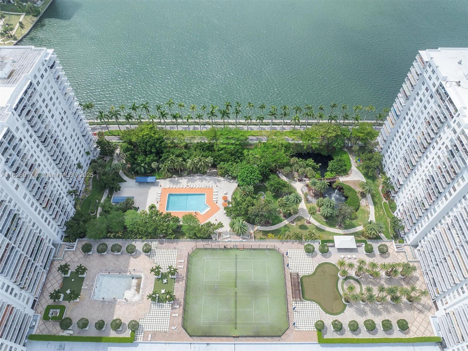 ADMIRALS PORT CONDO WEST - Residential