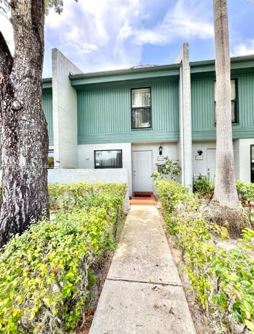 WESTVIEW CONDOMINIUM NO N - Residential