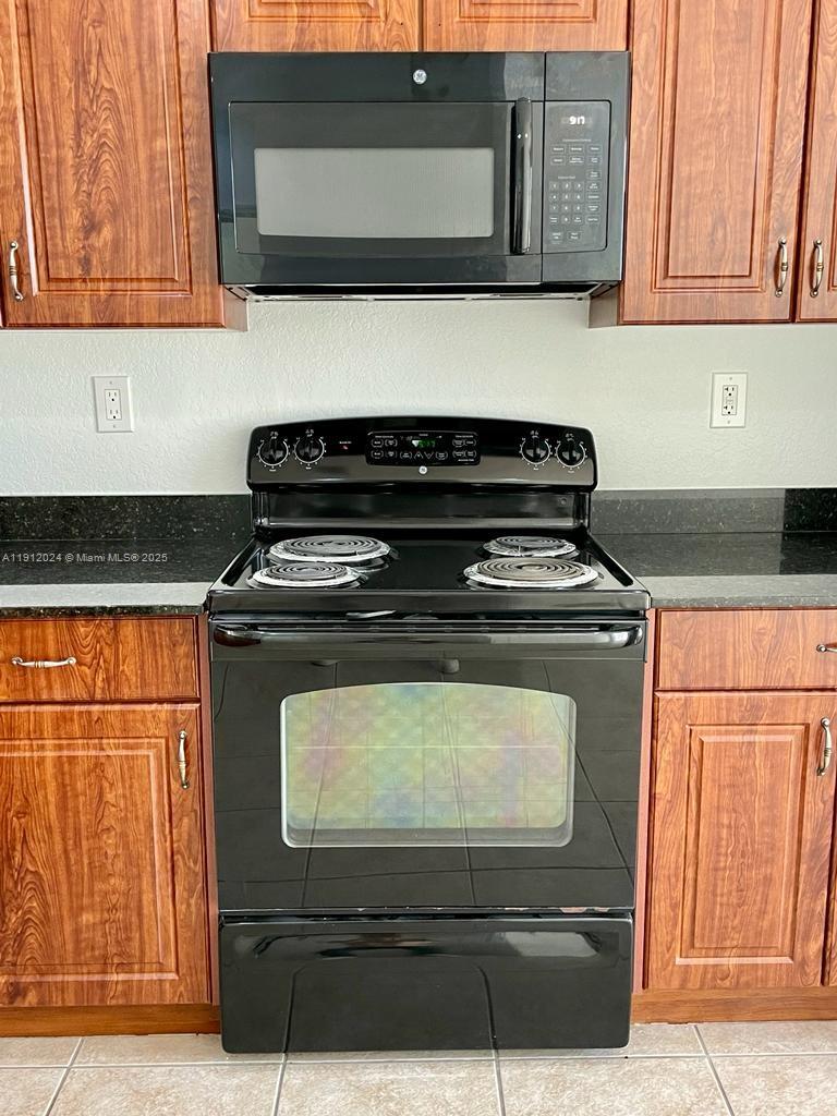 SORRENTO TOWNHOMES - Residential Lease