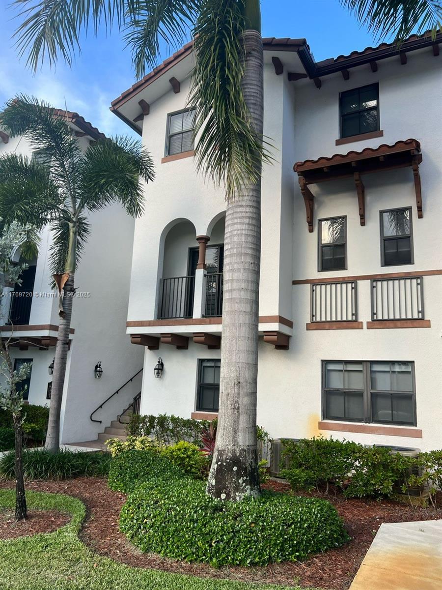Property for Sale at 10630 Nw 88th St 103, Doral, Miami-Dade County, Florida - Bedrooms: 3 
Bathrooms: 3  - $520,000