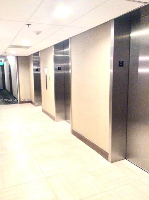 FLAMENCO CONDO TOWER I - Residential