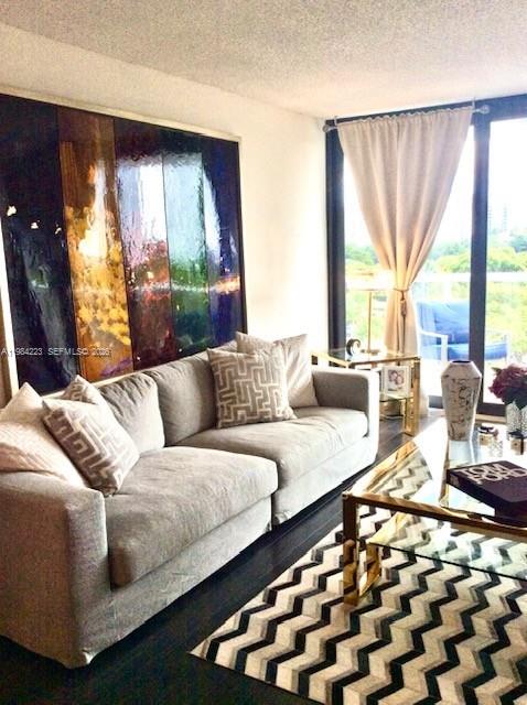 FLAMENCO CONDO TOWER I - Residential