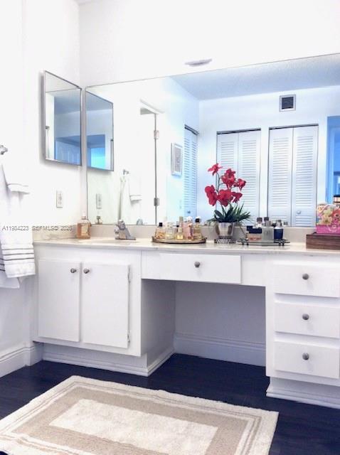 FLAMENCO CONDO TOWER I - Residential