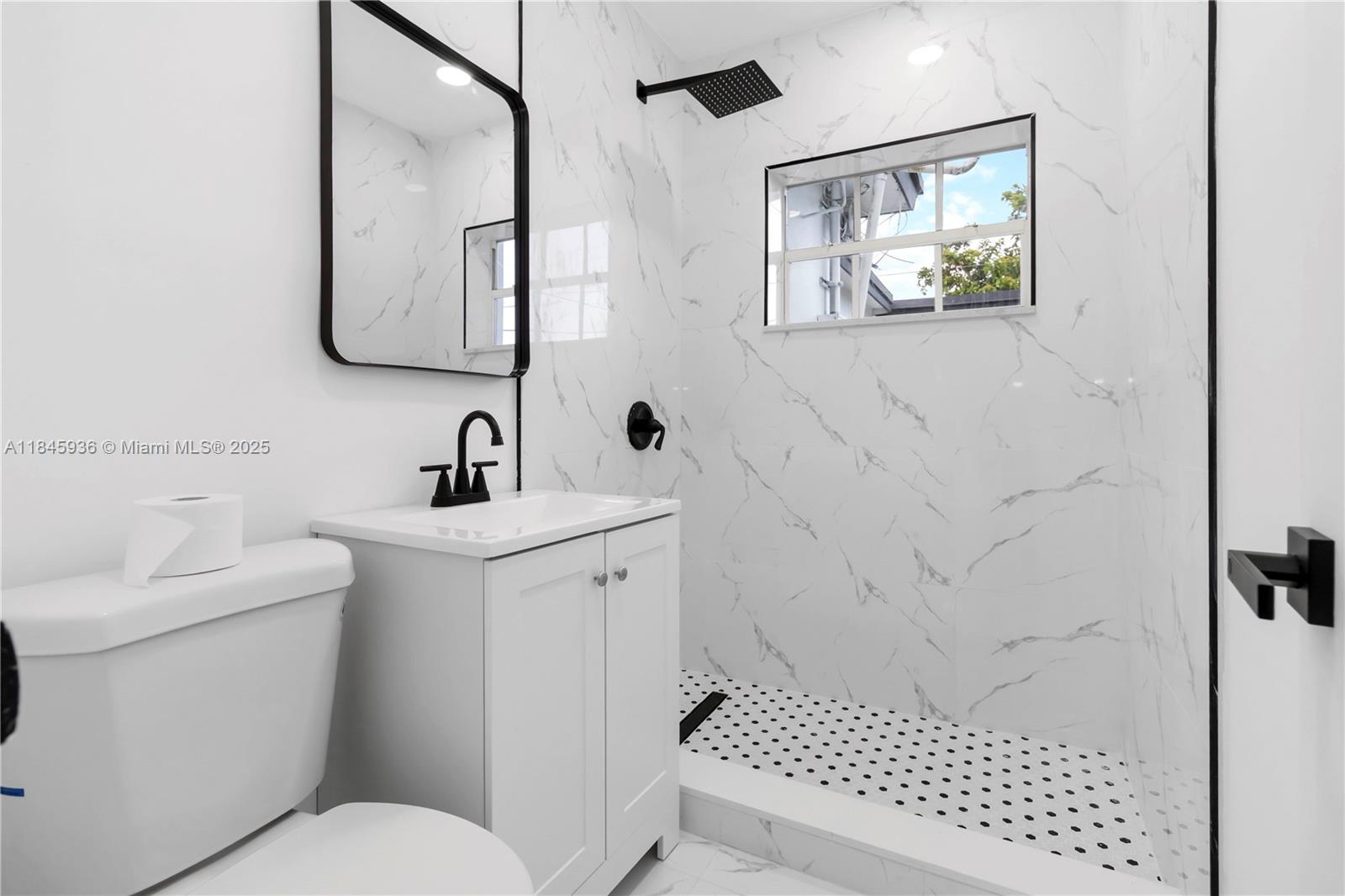 WELWYN MANOR - Residential