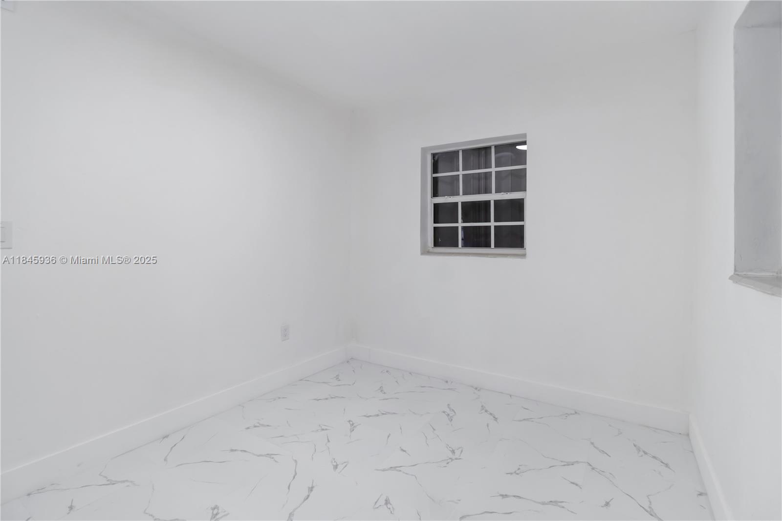 WELWYN MANOR - Residential