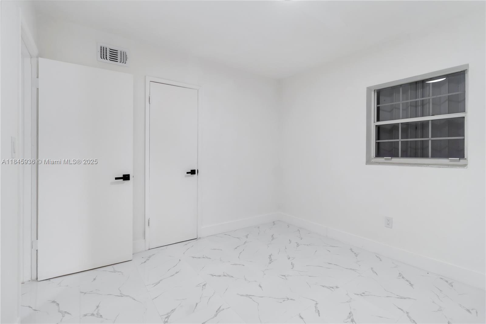 WELWYN MANOR - Residential