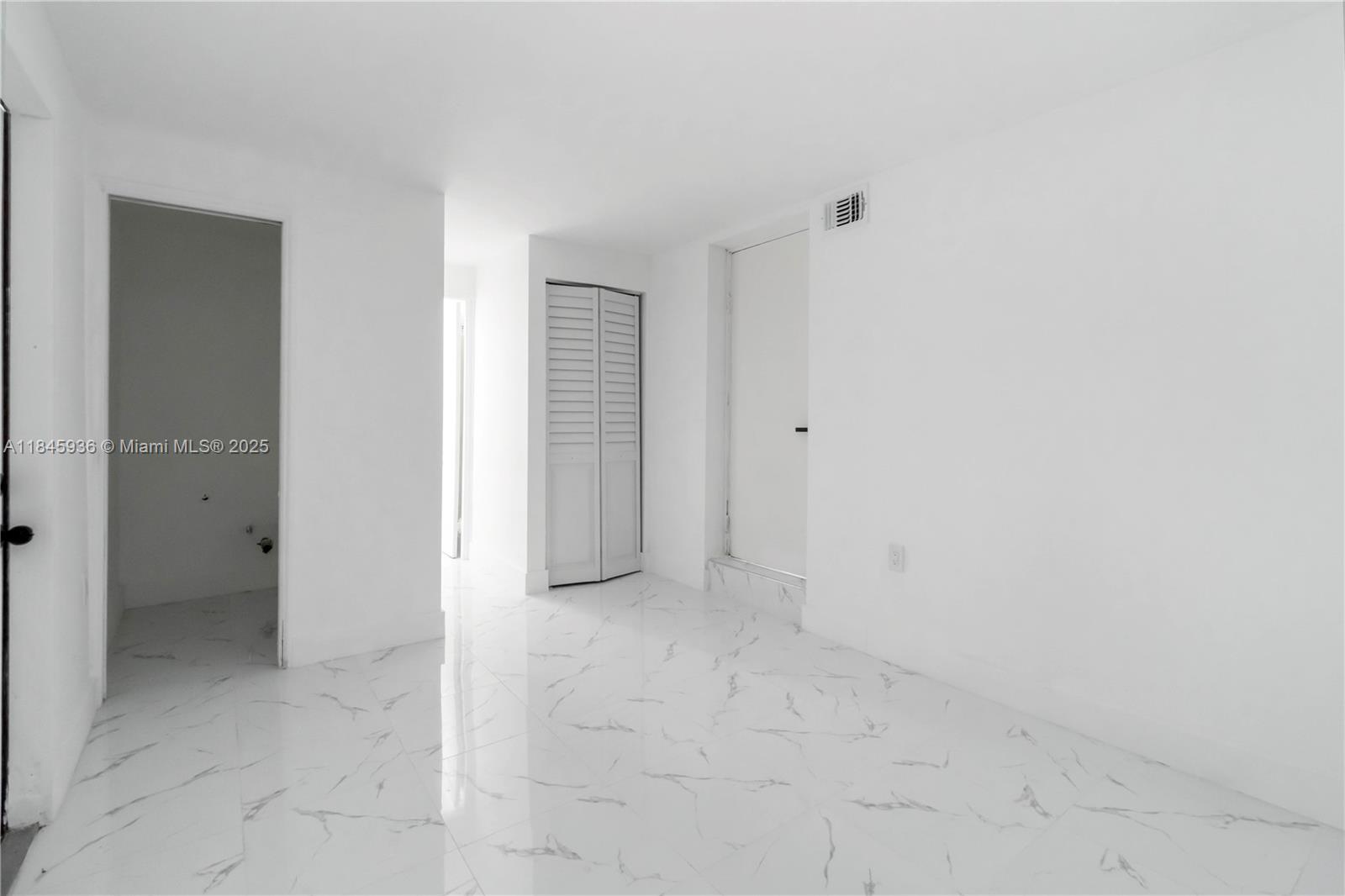 WELWYN MANOR - Residential