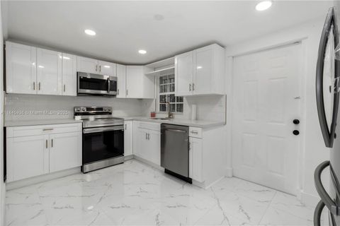 Photo of 6237 SW 22nd St, Miramar, FL 33023 (MLS # A11845936)
