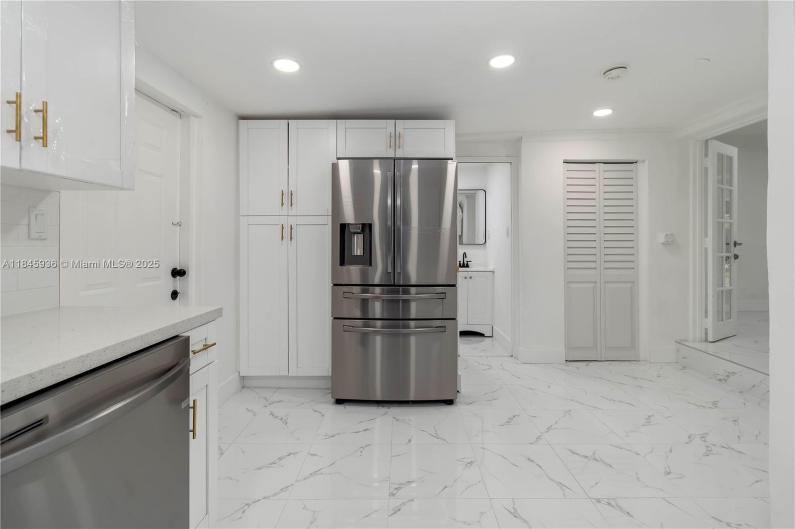 6237 SW 22nd St, Miramar, FL, 33023/$499,900 2 6237 SW 22nd St