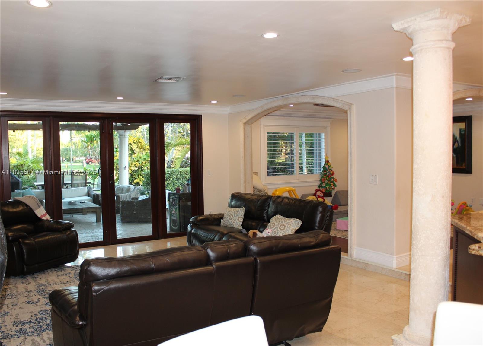KENDALE SOUTH SEC 1 - Residential