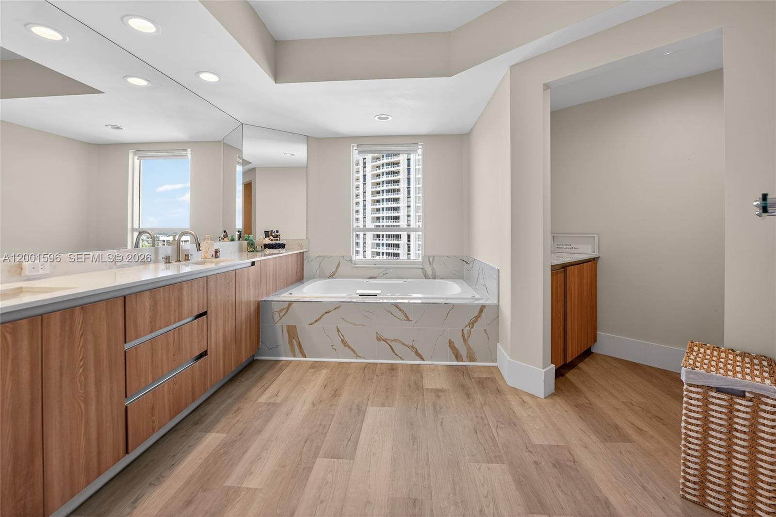 ATLANTIC III AT THE POINT - Residential Lease