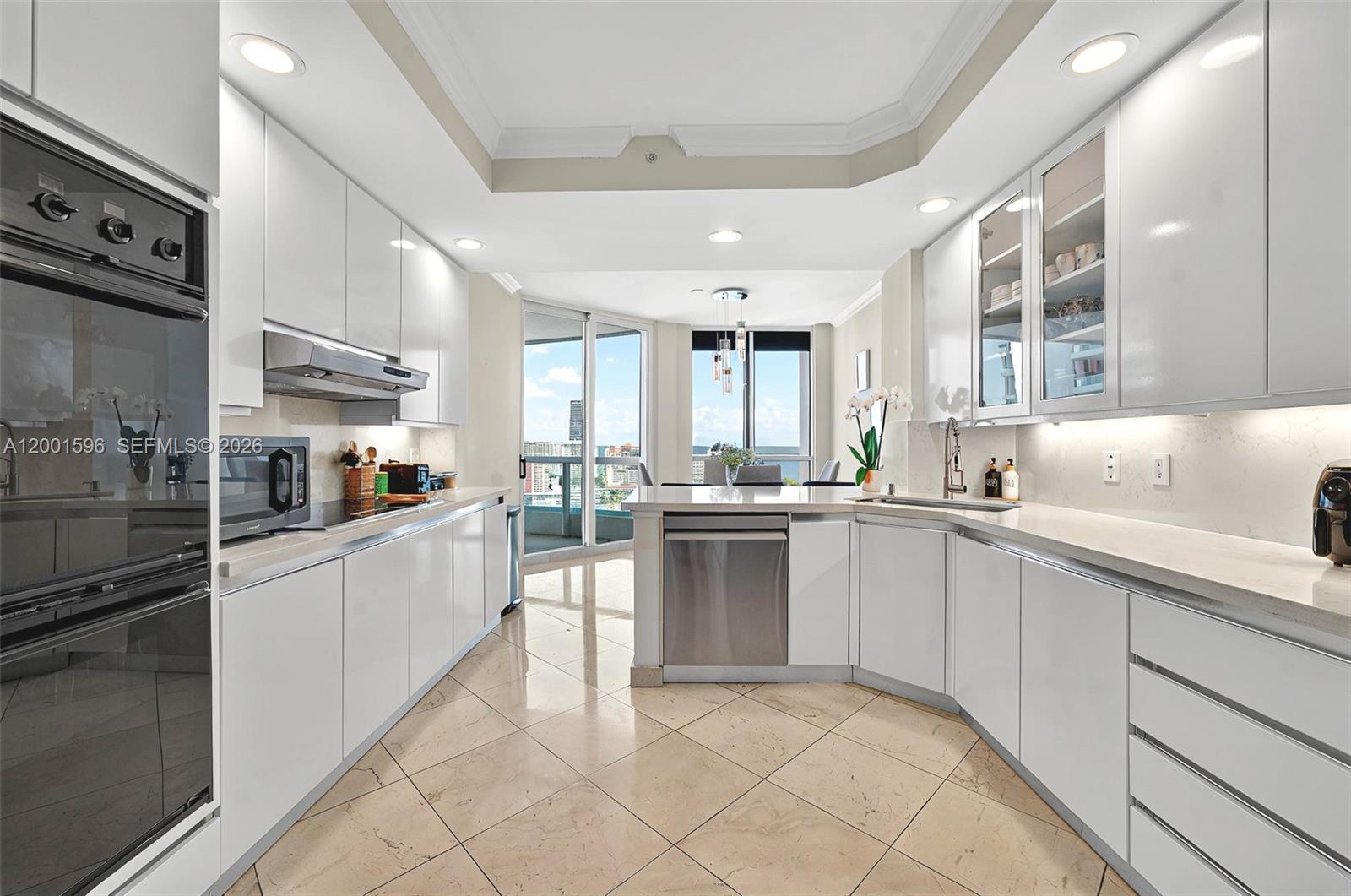 ATLANTIC III AT THE POINT - Residential Lease