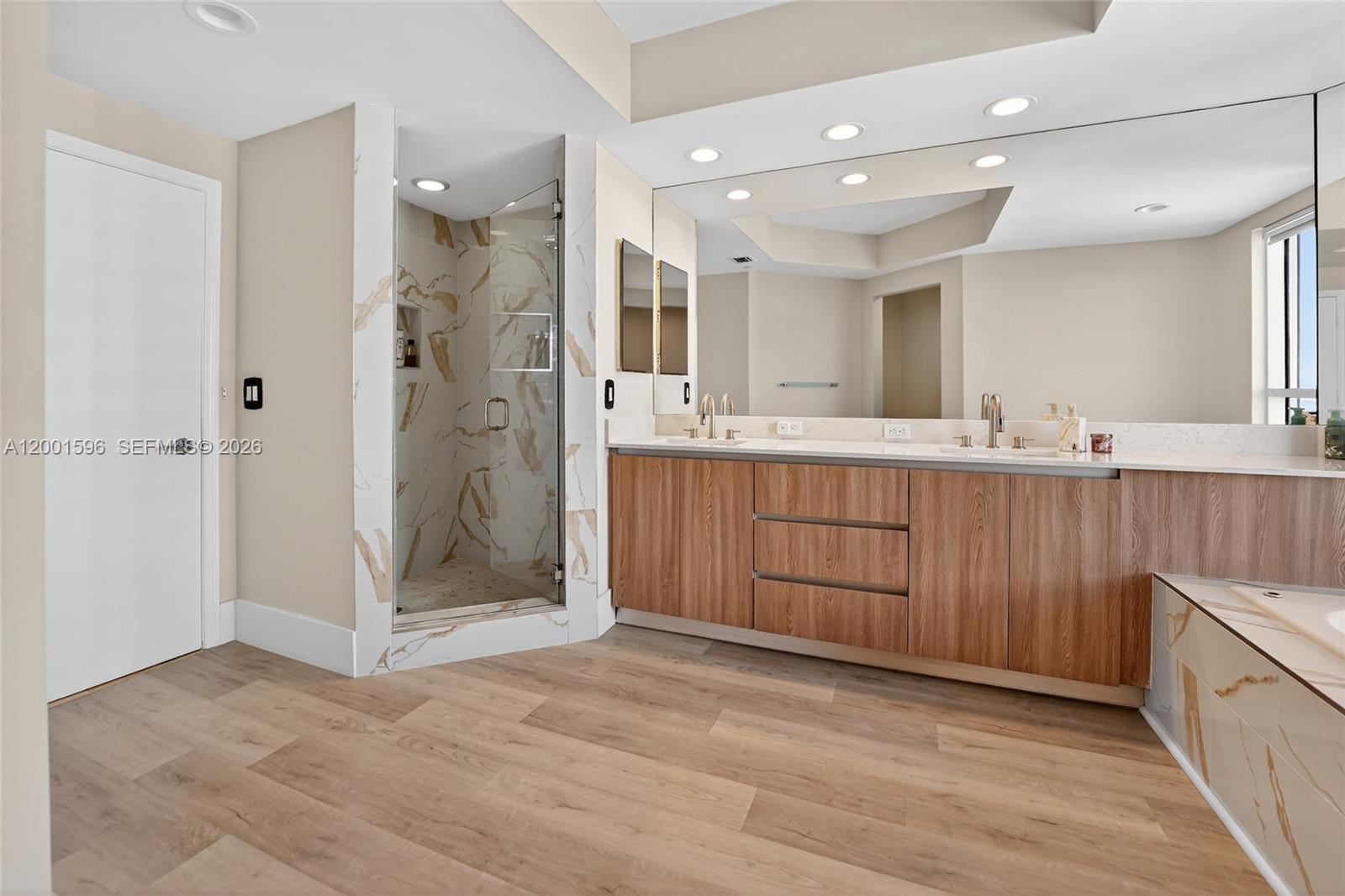 ATLANTIC III AT THE POINT - Residential Lease