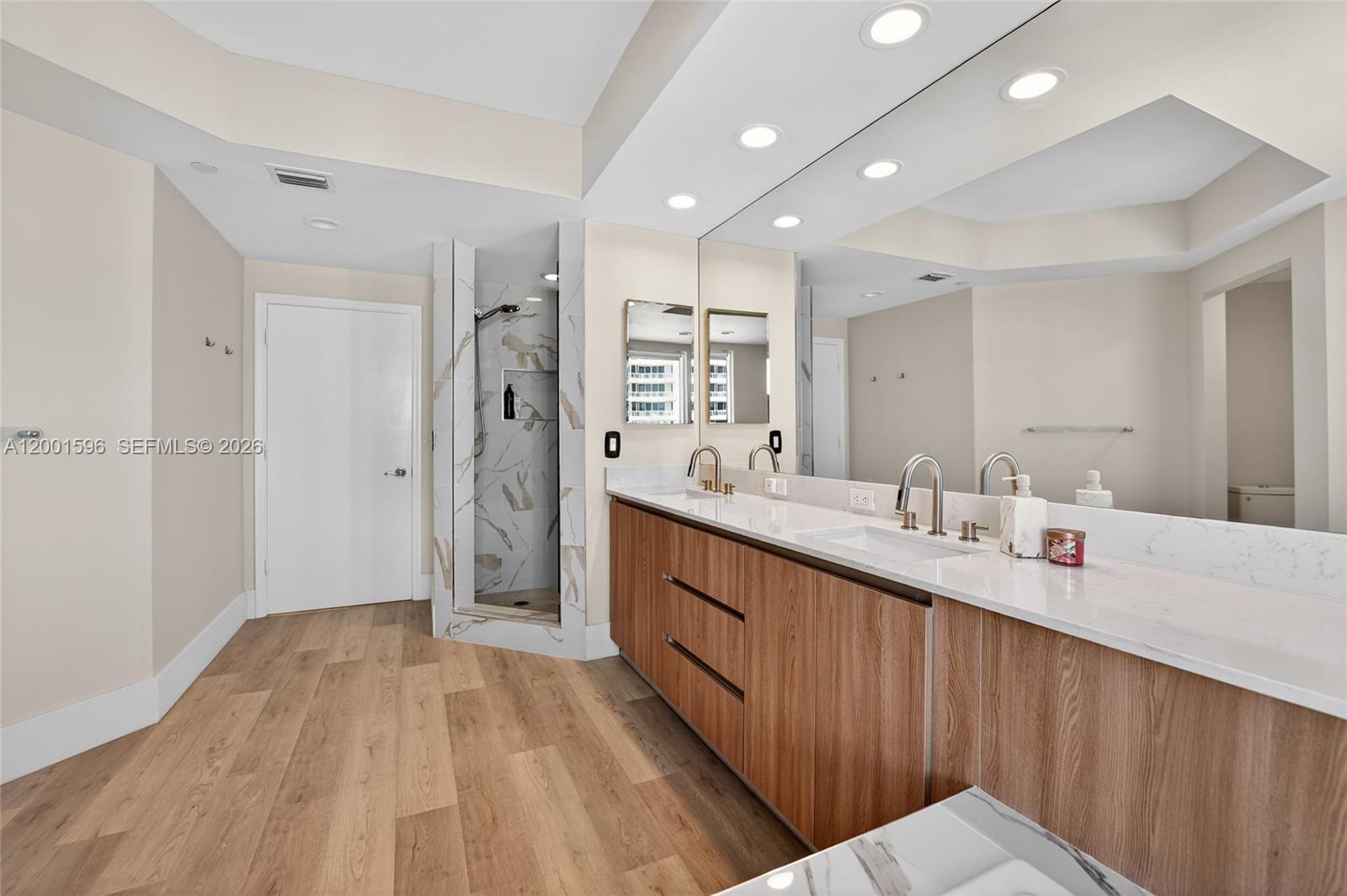 ATLANTIC III AT THE POINT - Residential Lease