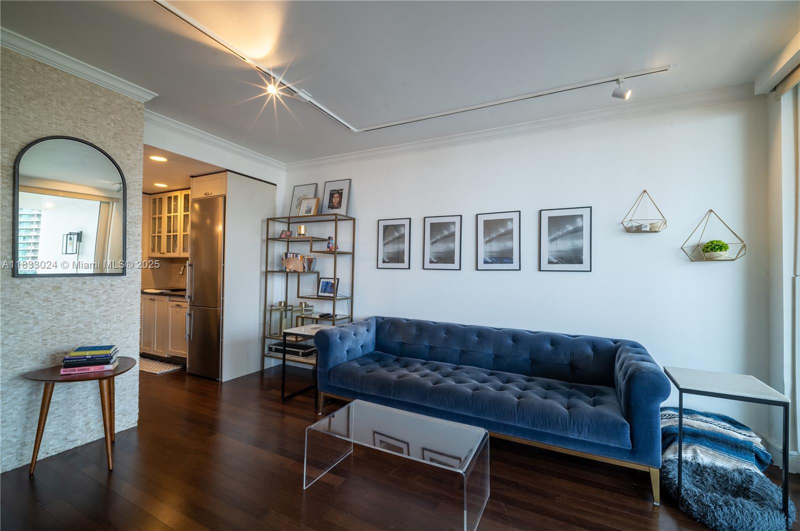 VILLA REGINA CONDO - Residential