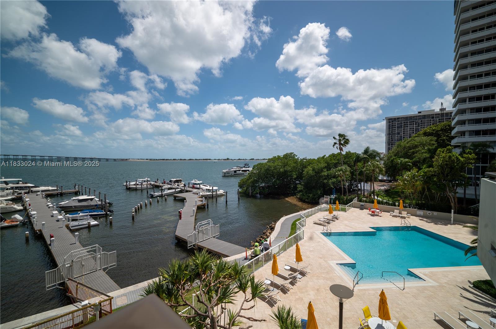 VILLA REGINA CONDO - Residential