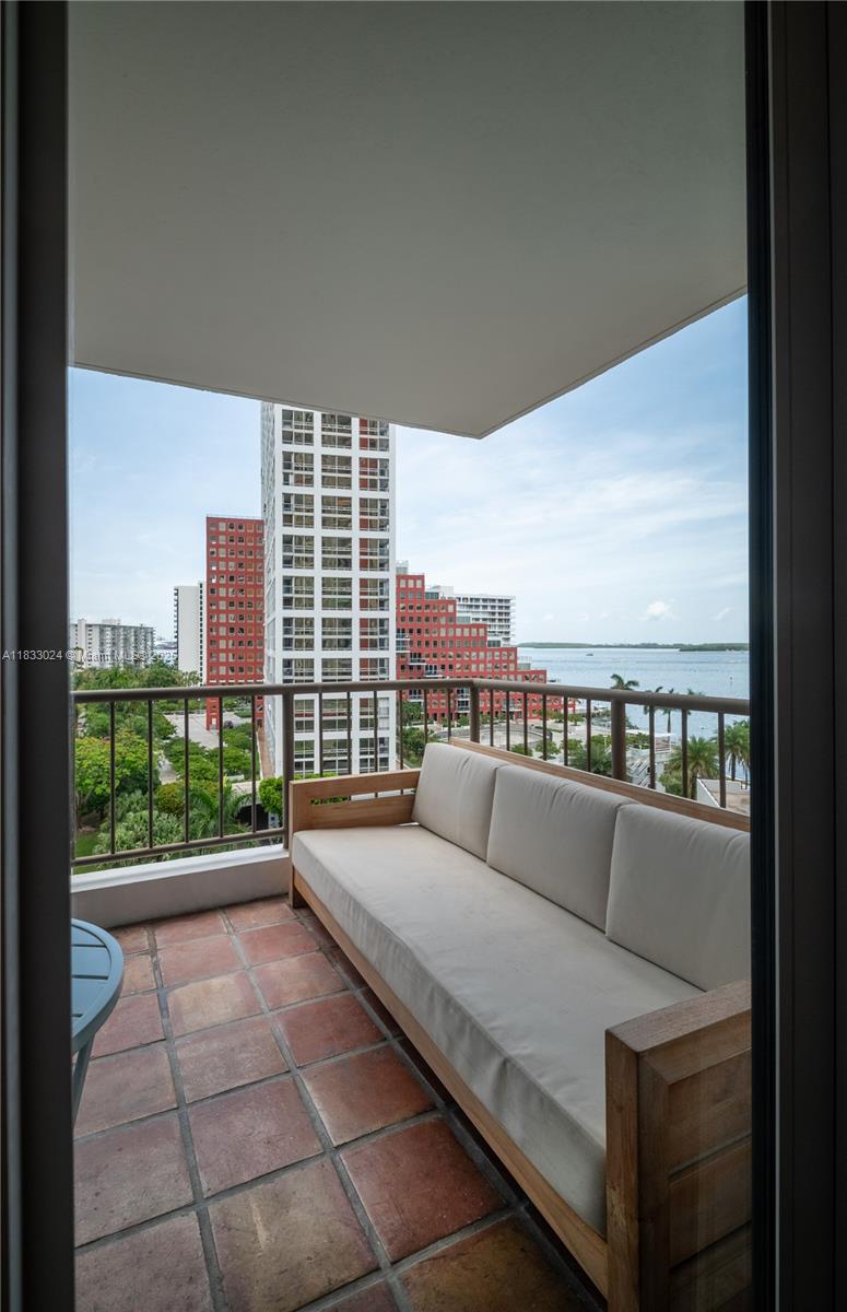 VILLA REGINA CONDO - Residential