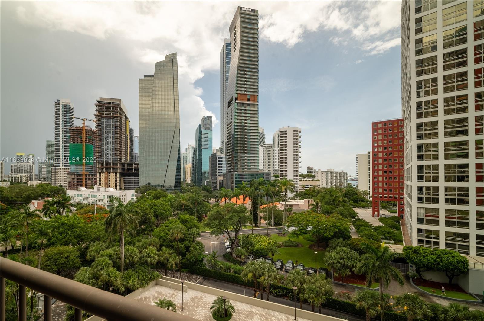 VILLA REGINA CONDO - Residential