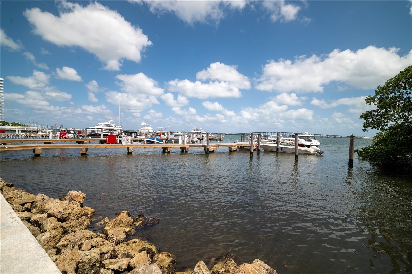 VILLA REGINA CONDO - Residential