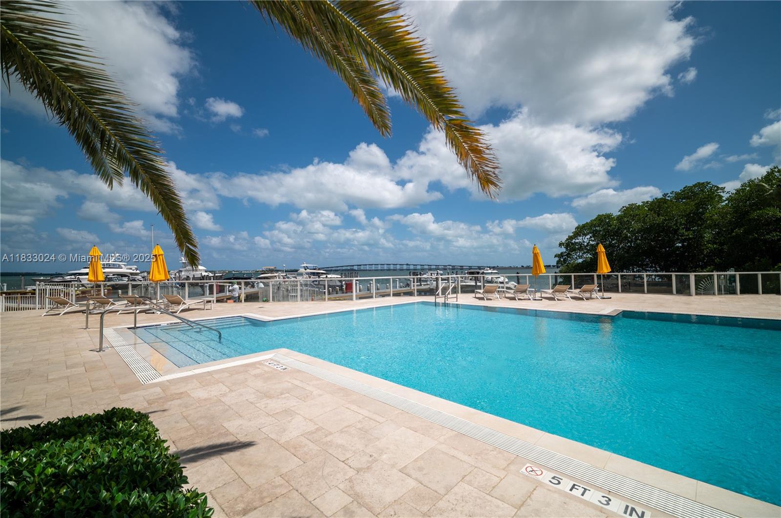 VILLA REGINA CONDO - Residential