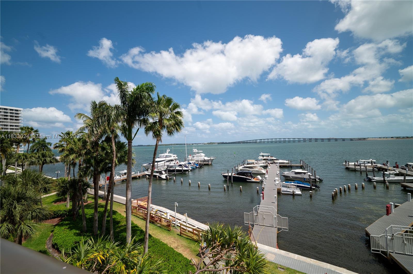 VILLA REGINA CONDO - Residential