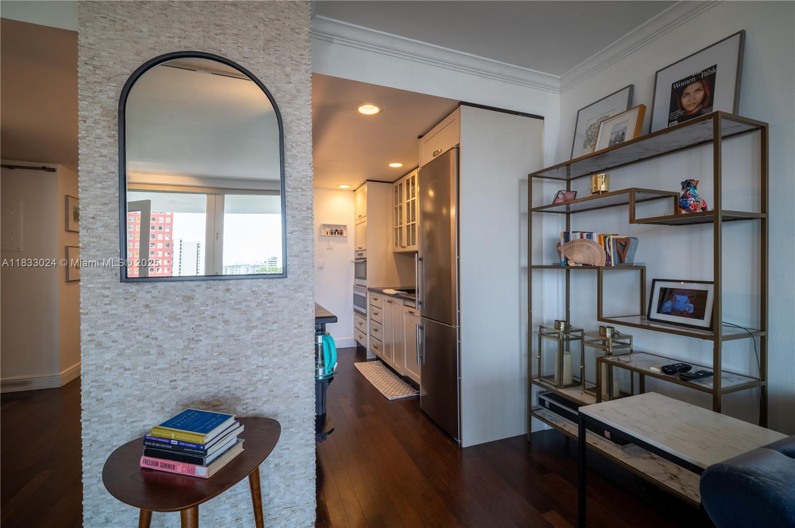 VILLA REGINA CONDO - Residential