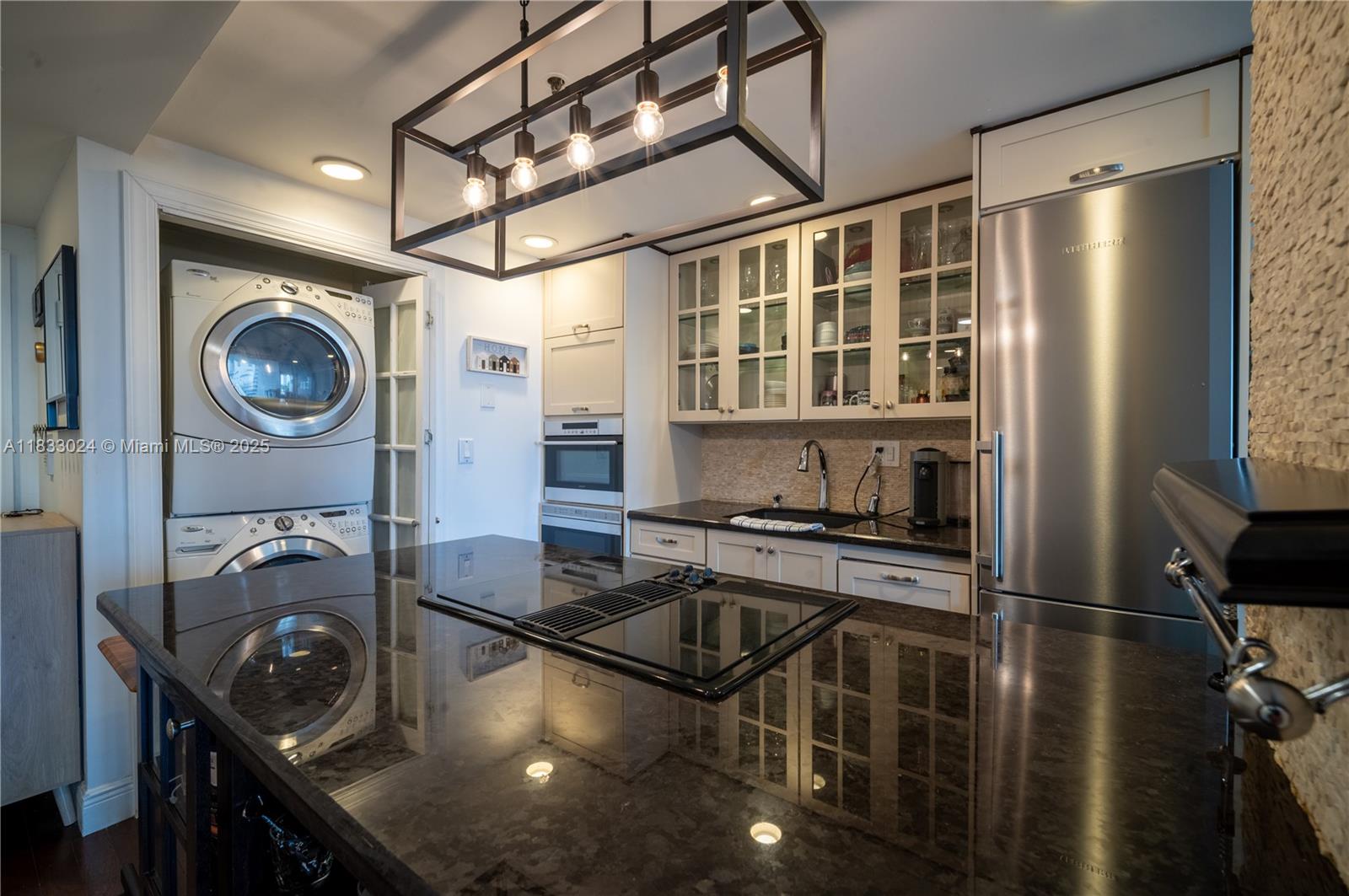 VILLA REGINA CONDO - Residential