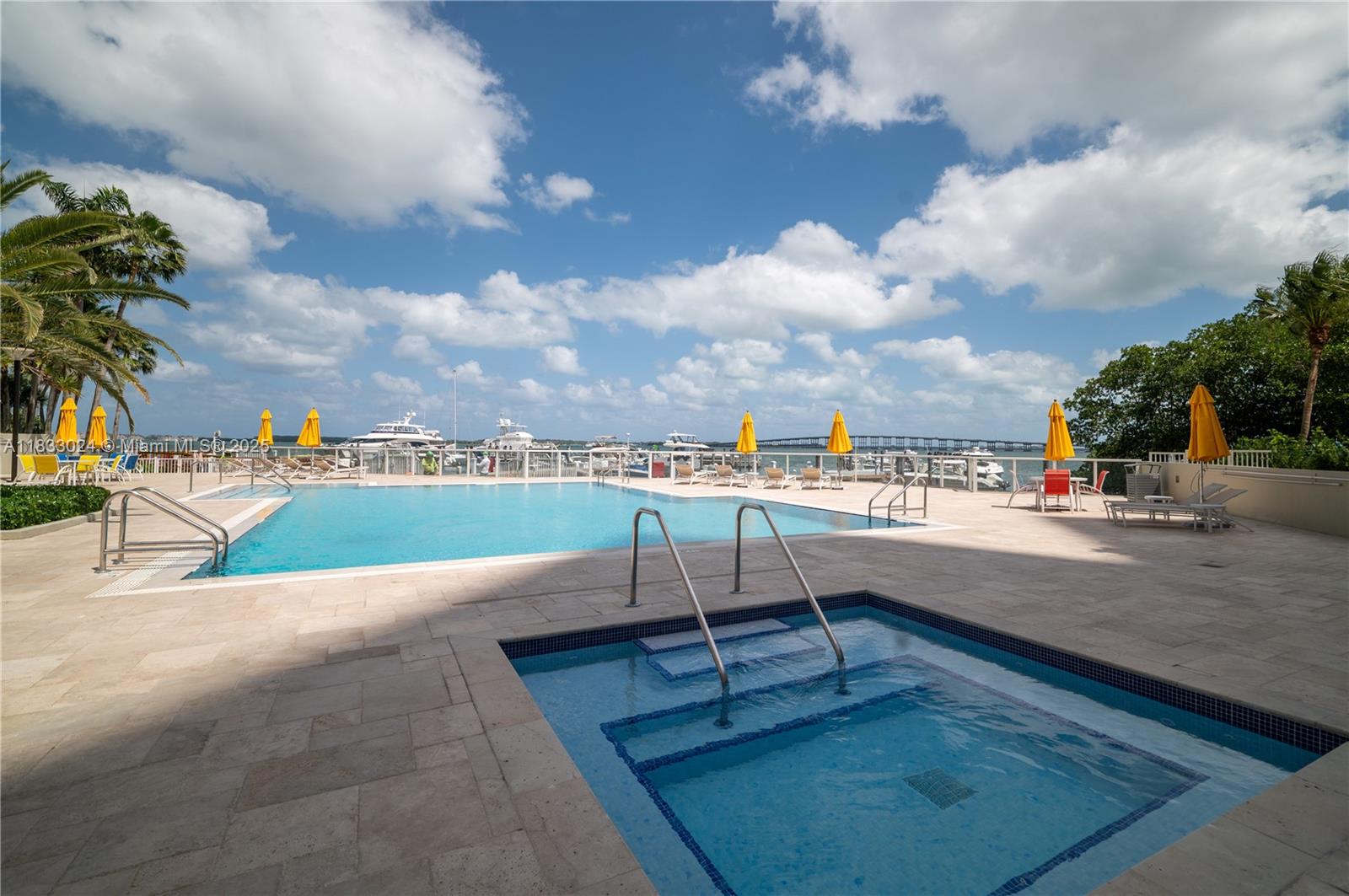 VILLA REGINA CONDO - Residential