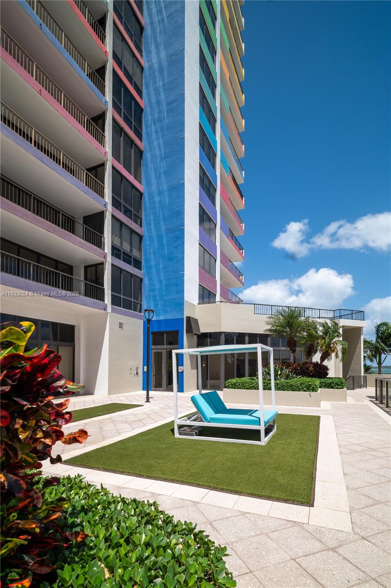 VILLA REGINA CONDO - Residential