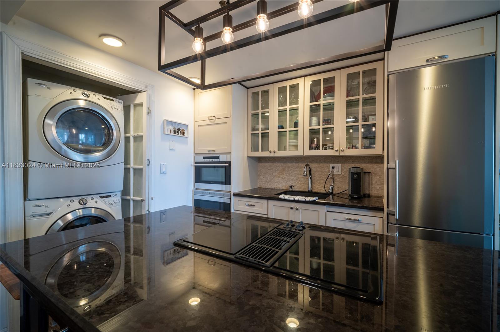 VILLA REGINA CONDO - Residential