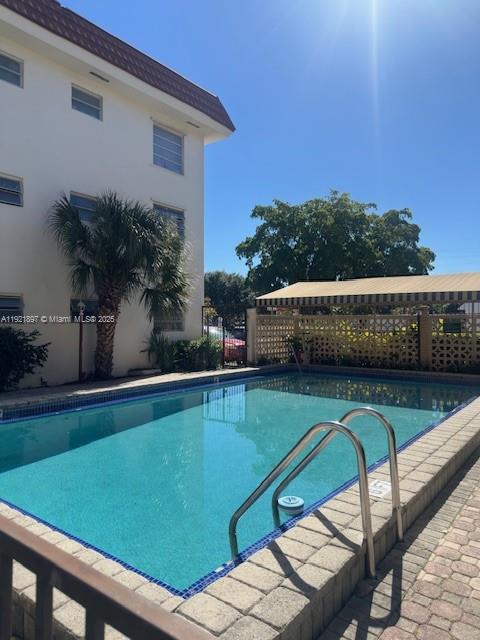 OXFORD COURT CONDO - Residential