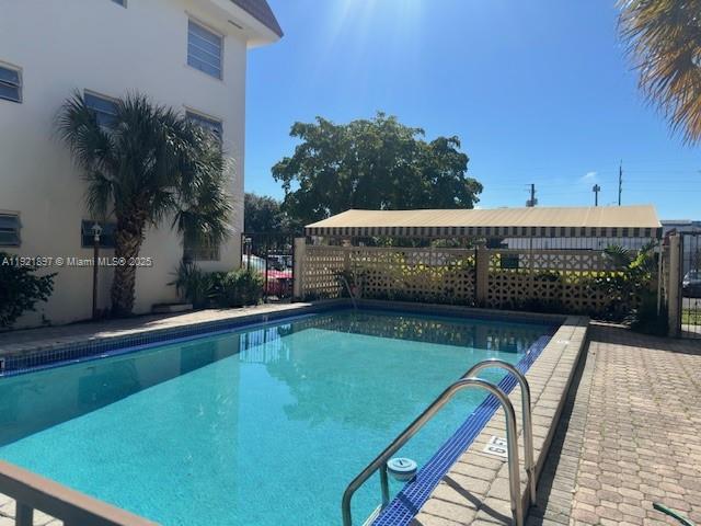 OXFORD COURT CONDO - Residential