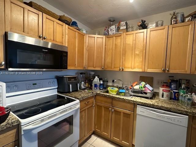 OXFORD COURT CONDO - Residential