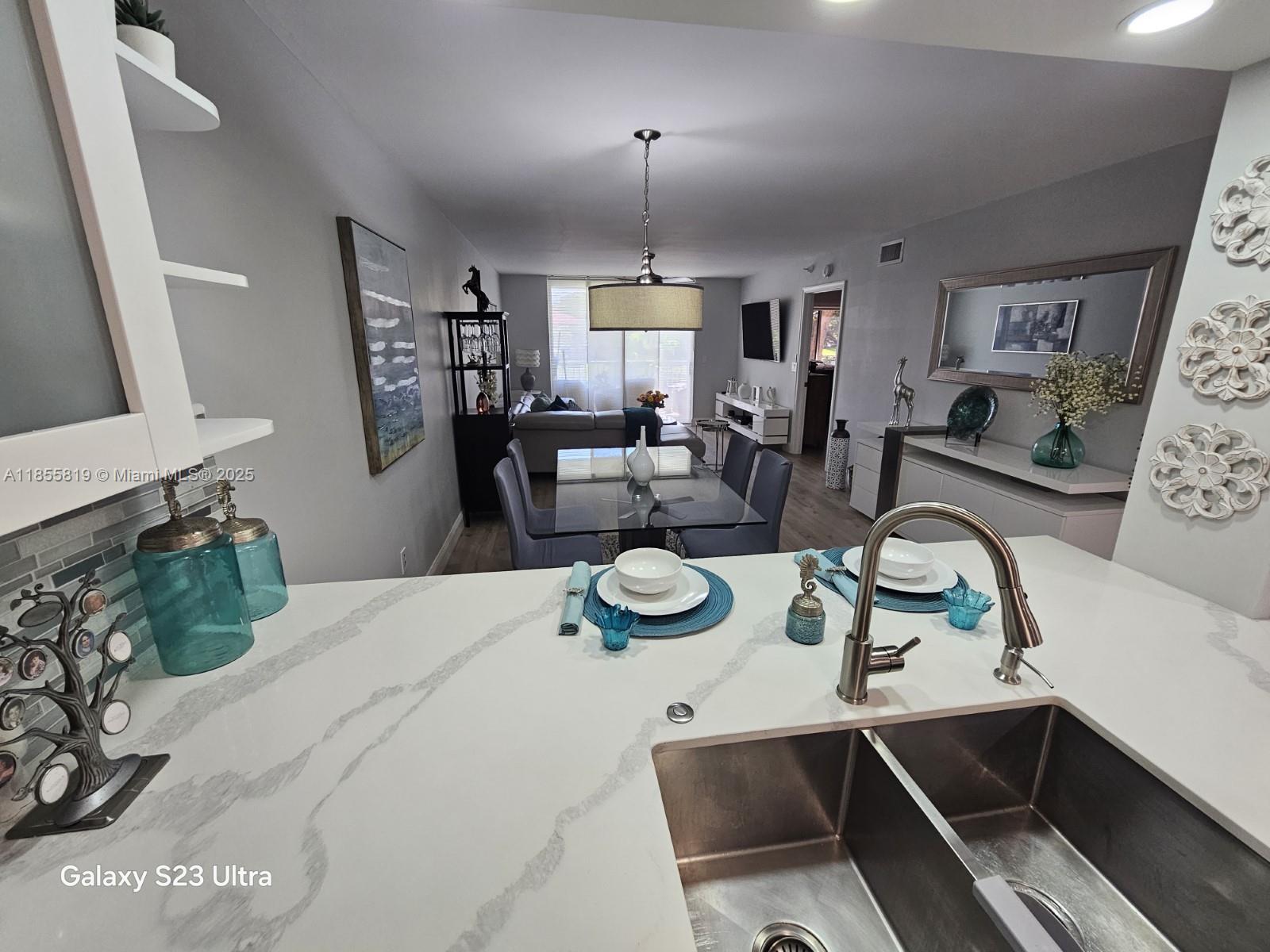 SOUTHAMPTON CONDOMINIUM I - Residential